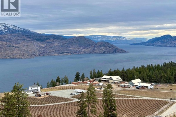 6042 Gerrie Road, Peachland, BC V0H1X4 Photo 2