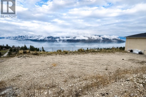 6042 Gerrie Road, Peachland, BC V0H1X4 Photo 3