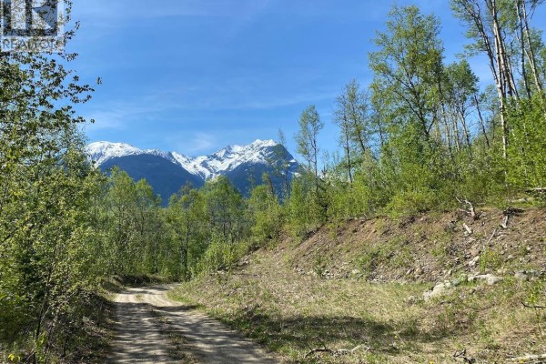 6048 Six Mile Road, Hazelton, BC V0J1Y1 Photo 5