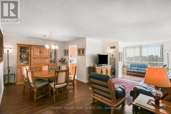 Solarium - 605 - 1121 Steeles Avenue W, Toronto, ON M2R3W7 Photo 4