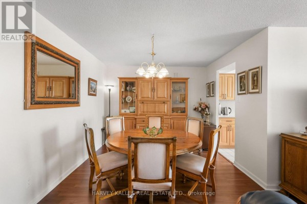 Primary Bedroom - 605 - 1121 Steeles Avenue W, Toronto, ON M2R3W7 Photo 5