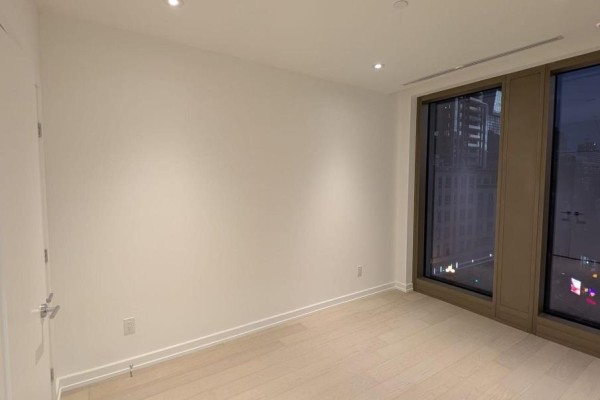 605 - 1315 Bay Street, Toronto, ON M5R0B3 Photo 5