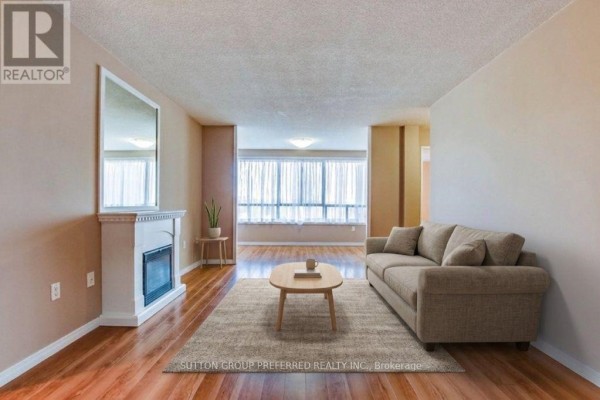 Living room - 605 - 1600 Adelaide Street N, London North, ON N5X3H6 Photo 4