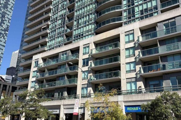 605 - 51 Lower Simcoe Street, Toronto