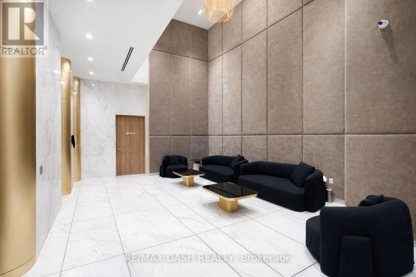 605 - 634 Church Street, Toronto, ON M4Y0G9 Photo 2