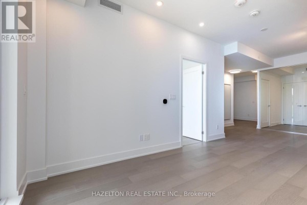 Bedroom 2 - 605 - 8 Manor Road W, Toronto, ON M4S2A5 Photo 4
