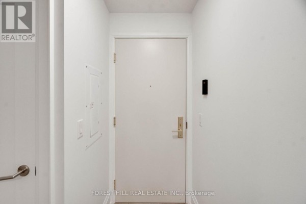 Primary Bedroom - 605 - 88 Cumberland Street, Toronto, ON M5R1A3 Photo 4