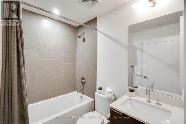 605 - 88 Cumberland Street, Toronto, ON M5R1A3 Photo 5