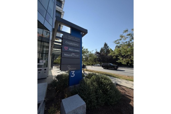 605 13761 96 Avenue, Surrey, BC V3V0E8 Photo 3