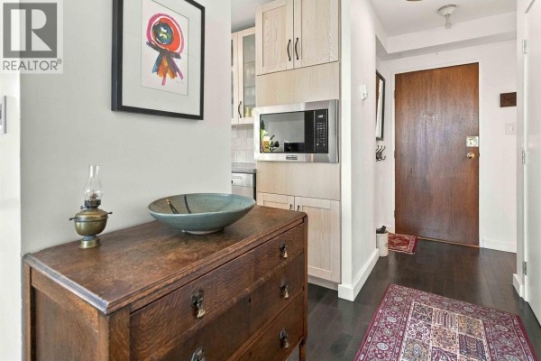 605 1725 Pendrell Street, Vancouver, BC V6G2X7 Photo 3