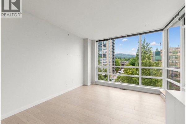 605 2968 Glen Dr., Coquitlam, BC V3B0C4 Photo 4