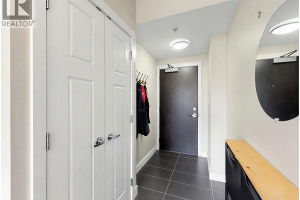 605 2968 Glen Drive, Coquitlam, BC, photo 3