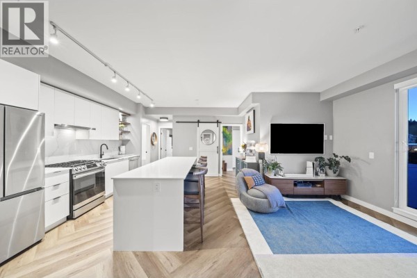 605 3229 St Johns Street, Port Moody
