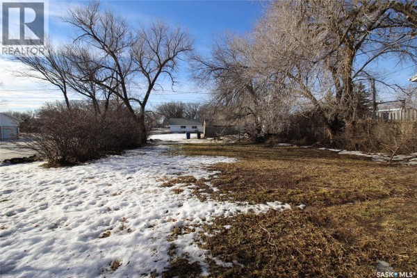 605 3rd Street W, Shaunavon, SK S0N2M0 Photo 5