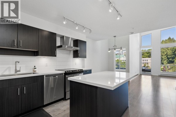 605 500 Royal Avenue, New Westminster, BC V3L0G5 Photo 2