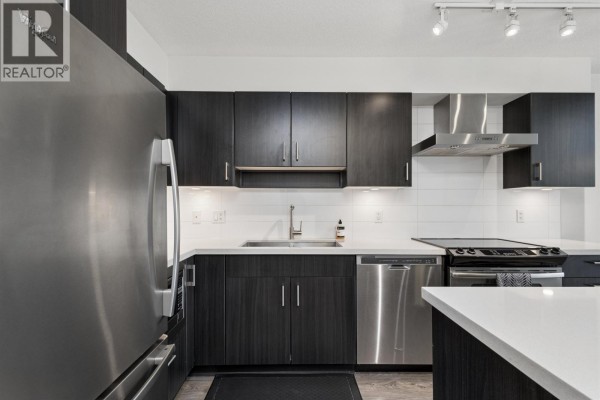 605 500 Royal Avenue, New Westminster, BC V3L0G5 Photo 3