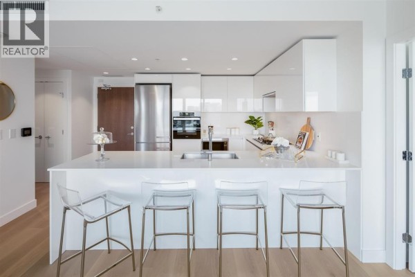 605 5788 Gilbert Road, Richmond, BC V6X1B7 Photo 4