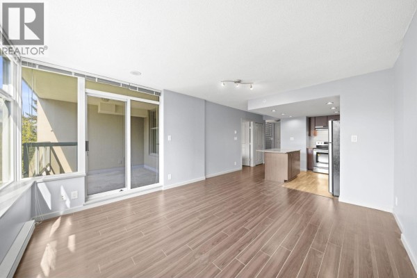605 9262 University Crescent, Burnaby, BC V5A0A4 Photo 4
