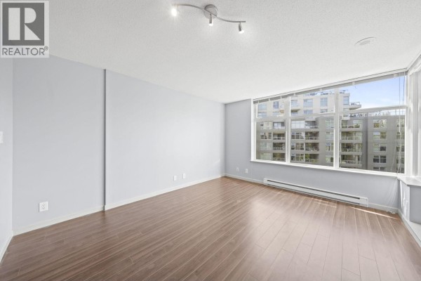 605 9262 University Crescent, Burnaby, BC V5A0A4 Photo 5