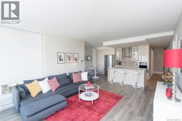 Kitchen - 605 960 Yates St, Victoria, BC V8V3M3 Photo 5
