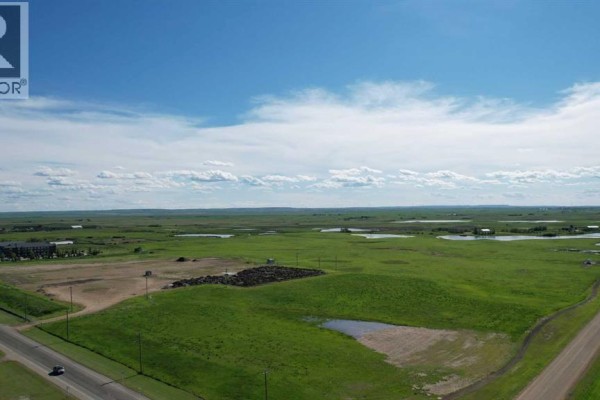 605 Palliser Trail, Hanna, AB T0J1P0 Photo 2