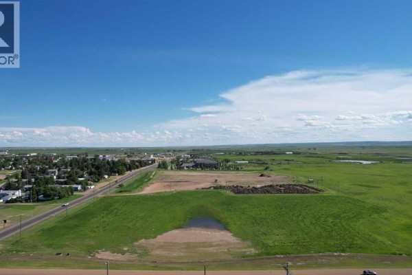 605 Palliser Trail, Hanna, AB T0J1P0 Photo 3