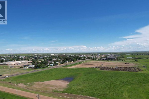 605 Palliser Trail, Hanna, AB T0J1P0 Photo 4