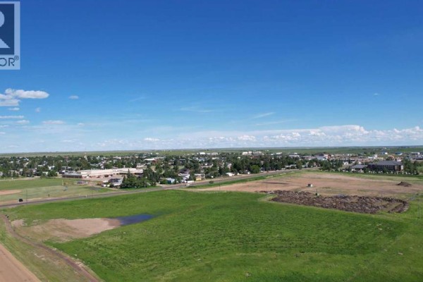 605 Palliser Trail, Hanna, AB T0J1P0 Photo 5