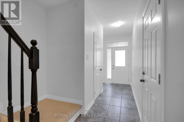 605 Sunburst Street, Ottawa, ON K1T0L1 Photo 4