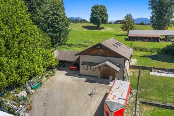 6050 Leclair Street, Abbotsford, BC V4X2C9 Photo 2
