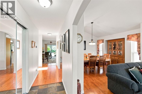 6055 Brickyard Rd, Nanaimo, BC, photo 3