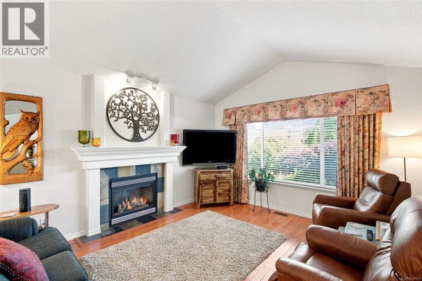 Dining room - 6055 Brickyard Rd, Nanaimo, BC V9V1K3 Photo 5