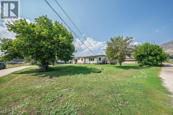 Family room - 6055 Darcy Road, Grand Forks, BC V0H1H4 Photo 2