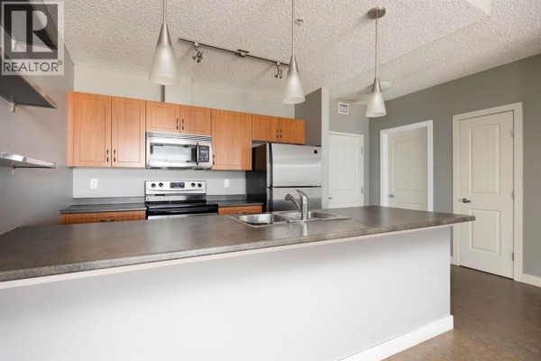 Dining room - 606, 136c Sandpiper Road, Fort Mcmurray, AB T9K0J7 Photo 4