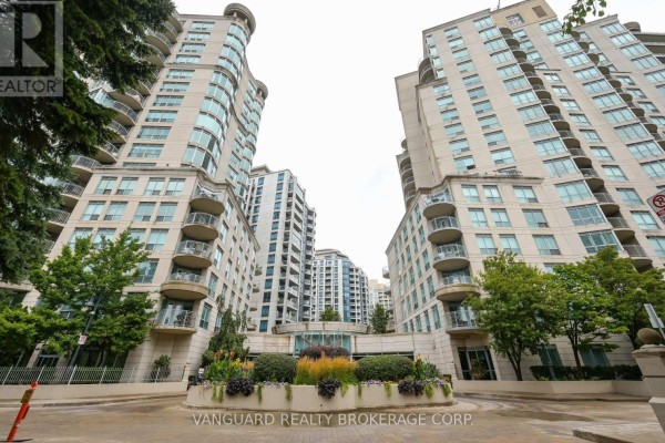 Living room - 606 - 2111 Lake Shore Boulevard W, Toronto, ON M8V1A1 Photo 3