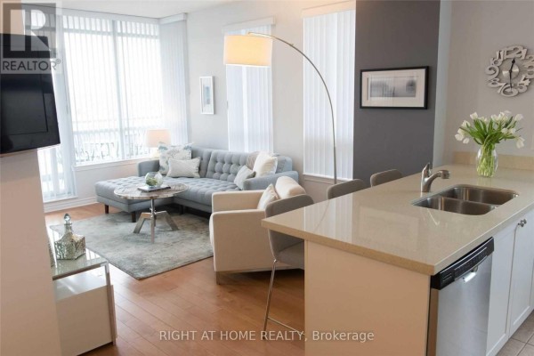 Kitchen - 606 - 388 Prince Of Wales Drive, Mississauga, ON L5B0A1 Photo 3
