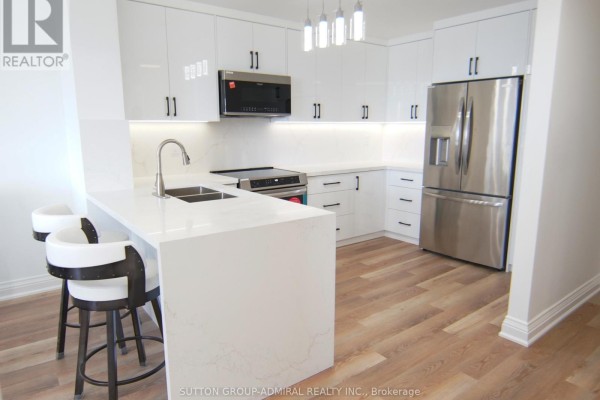Kitchen - 606 - 7420 Bathurst Street, Vaughan, ON L4J6X4 Photo 5