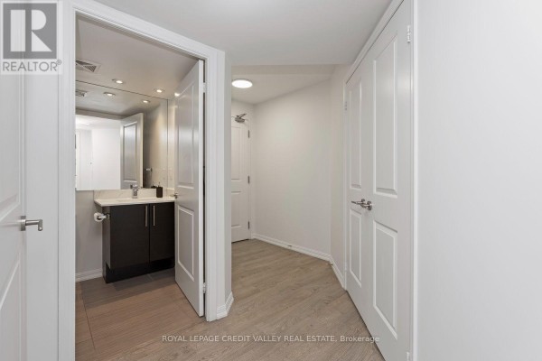 Bedroom 2 - 606 - 85 East Liberty Street, Toronto, ON M6K3R4 Photo 5