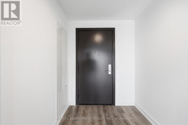 Living room - 606 - 91 John Street N, Hamilton, ON L8R1H7 Photo 3