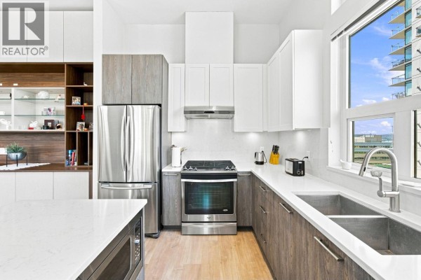 606 123 W 1st Street, North Vancouver, BC V7M0E5 Photo 4