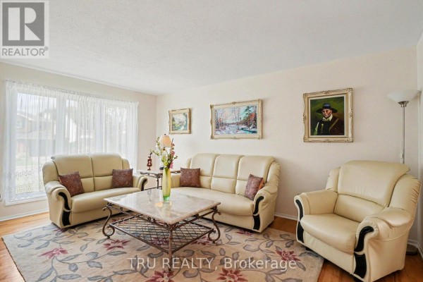 Living room - 606 Chenier Way, Ottawa, ON K4A1R1 Photo 5