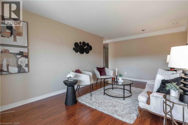Dining room - 606 Village Green Boulevard Unit# 6, Stoney Creek, ON L8G5B7 Photo 2