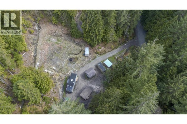 6061 Garibaldi Park Road, Squamish, BC V0N1T0 Photo 5