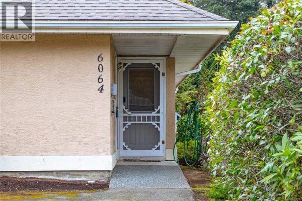 6064 Lionel Cres, Nanaimo, BC, photo 2