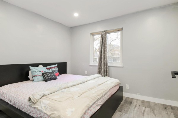 6068 Brooks Crescent, Surrey, BC V3S7L1 Photo 3