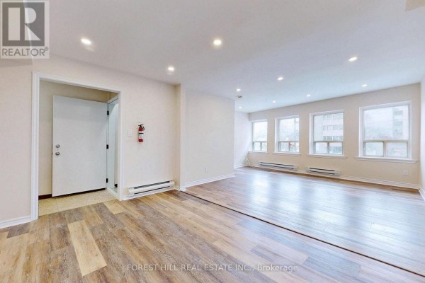 6068 Yonge Street, Toronto, ON M2M3W6 Photo 4