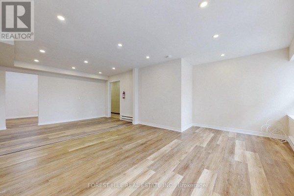 6068 Yonge Street, Toronto, ON M2M3W6 Photo 5