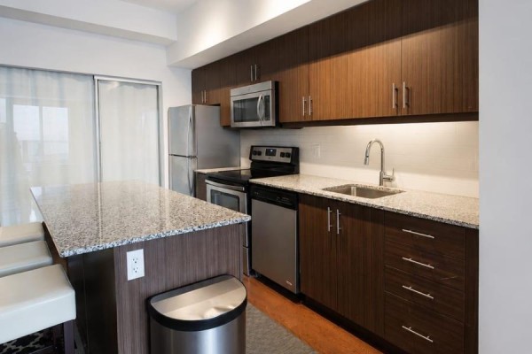 Primary Bedroom - 607 - 10 Willison Square, Toronto, ON M5T1E7 Photo 4