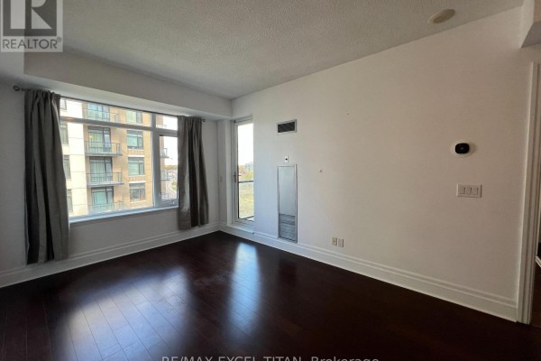 Primary Bedroom - 607 - 111 Upper Duke Crescent, Markham, ON L6G0C8 Photo 4