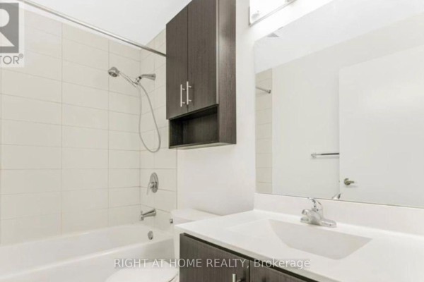 607 - 111 Worsley Street, Barrie, ON, photo 3